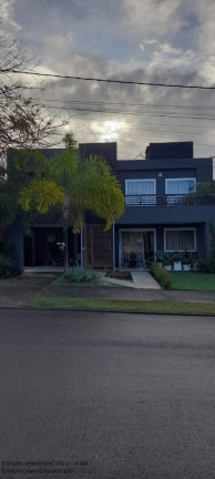 Imagem Casa com 5 Quartos para Alugar, 300 m² em Vila De Abrantes (abrantes) - Camaçari Imagem Casa com 5 Quartos para Alugar, 300 m² em Vila De Abrantes (abrantes) - Camaçari