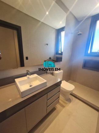 Imagem Casa com 5 Quartos à Venda, em Centro - Xangri-lá Imagem Casa com 5 Quartos à Venda, em Centro - Xangri-lá