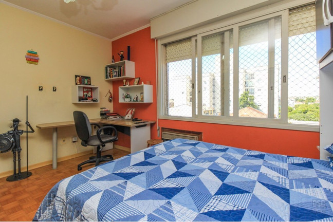 Imagem Imóvel com 3 Quartos à Venda, 124 m² em Teresópolis - Porto Alegre Imagem Imóvel com 3 Quartos à Venda, 124 m² em Teresópolis - Porto Alegre