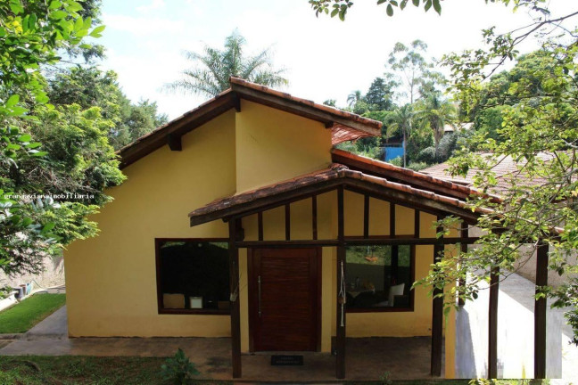 Casa à Venda,  em Colinas De São Fernando - Jandira