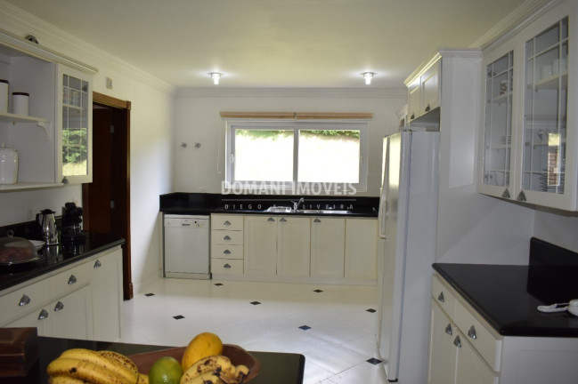 Imagem Casa com 4 Quartos à Venda, 656 m² em Região Do Alto Do Capivari - Campos Do Jordão