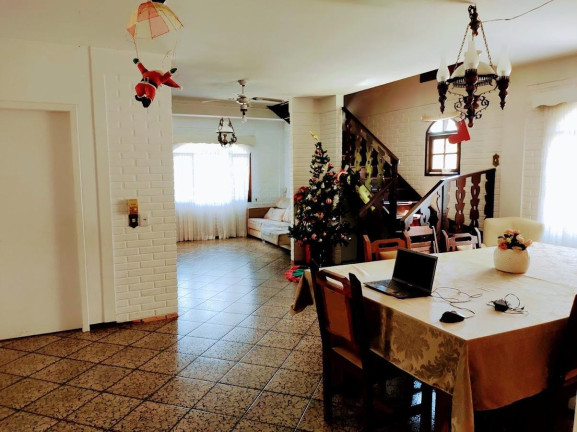 Imagem Casa com 4 Quartos à Venda, 180 m² em Bom Retiro - Joinville