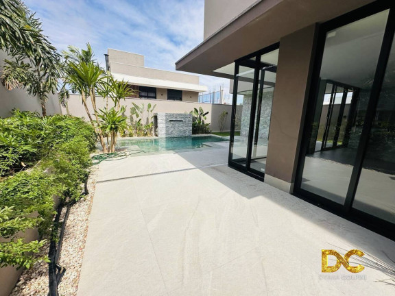Imagem Casa de Condomínio com 4 Quartos à Venda, 349 m² em Santa Rosa - Cuiabá Imagem Casa de Condomínio com 4 Quartos à Venda, 349 m² em Santa Rosa - Cuiabá