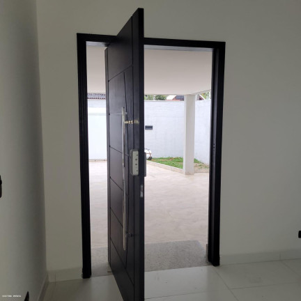Imagem Casa com 4 Quartos à Venda, 247 m² em Jardim Virgínia - Guarujá Imagem Casa com 4 Quartos à Venda, 247 m² em Jardim Virgínia - Guarujá