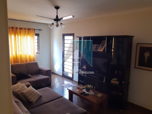 Imagem Casa com 3 Quartos à Venda, 213 m² em Monte Alegre - Ribeirão Preto Imagem Casa com 3 Quartos à Venda, 213 m² em Monte Alegre - Ribeirão Preto