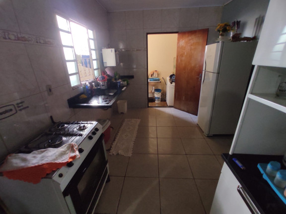 Imagem Imóvel com 
            	3             Quartos à Venda, 364 m² em 
            	Sitios Santa Luzia             - 
            	Aparecida De Goiania            