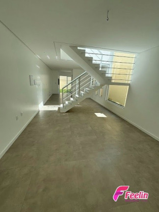 Casa com 3 Quartos à Venda, 143 m² em Ingleses Do Rio Vermelho - Florianópolis