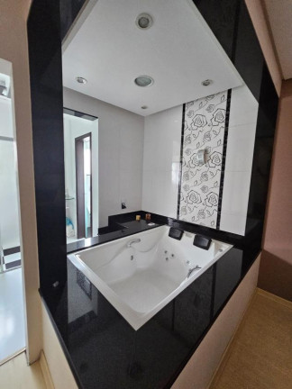Imagem Sobrado com 3 Quartos à Venda, 340 m² em Iririú - Joinville Imagem Sobrado com 3 Quartos à Venda, 340 m² em Iririú - Joinville