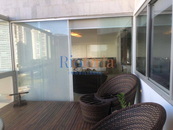 Imagem Apartamento com 3 Quartos à Venda, 220 m² em Barra Da Tijuca - Rio De Janeiro