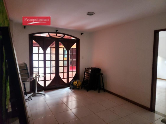 Imagem Casa com 3 Quartos à Venda, em Centro - Petrópolis Imagem Casa com 3 Quartos à Venda, em Centro - Petrópolis