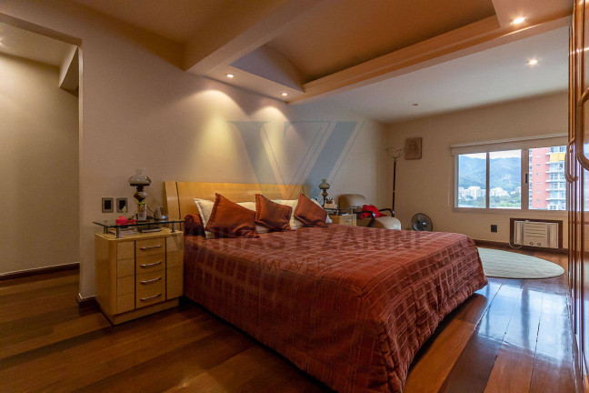 Imagem Cobertura com 4 Quartos à Venda, 567 m² em Lagoa - Rio De Janeiro Imagem Cobertura com 4 Quartos à Venda, 567 m² em Lagoa - Rio De Janeiro