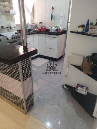 Imagem Casa com 2 Quartos à Venda, 190 m² em Columbia - Londrina
