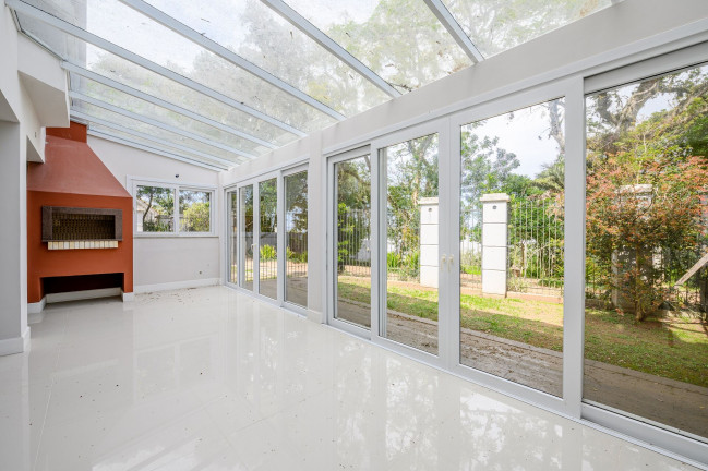 Imagem Imóvel com 3 Quartos à Venda, 409 m² em Vila Assunção - Porto Alegre Imagem Imóvel com 3 Quartos à Venda, 409 m² em Vila Assunção - Porto Alegre