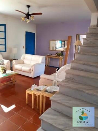 Imagem Casa com 4 Quartos à Venda, em Araruama Imagem Casa com 4 Quartos à Venda, em Araruama