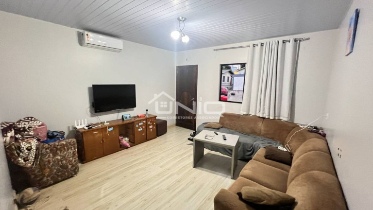 Imagem Casa com 3 Quartos à Venda, 150 m² em Cadorin - Pato Branco Imagem Casa com 3 Quartos à Venda, 150 m² em Cadorin - Pato Branco