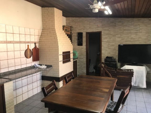 Imagem Casa com 4 Quartos à Venda, 230 m² em Jardim Itu - Porto Alegre