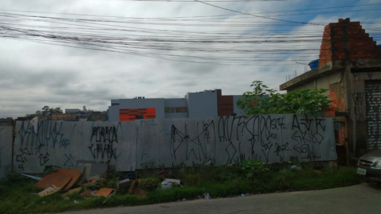 Terreno à Venda, 668 m² em Jardim Planalto - Carapicuíba
