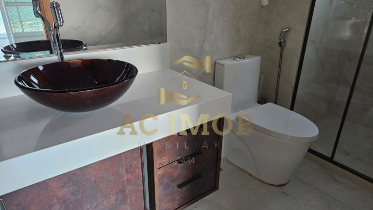 Imagem Imóvel com 4 Quartos à Venda, 200 m² em Pituaçu - Salvador Imagem Imóvel com 4 Quartos à Venda, 200 m² em Pituaçu - Salvador