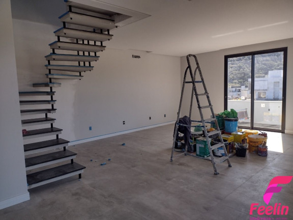 Imagem Casa com 3 Quartos à Venda, 204 m² em Rio Tavares - Florianópolis Imagem Casa com 3 Quartos à Venda, 204 m² em Rio Tavares - Florianópolis