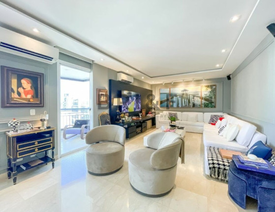 Apartamento com 4 Quartos para Alugar, 245 m² em Moema - São Paulo