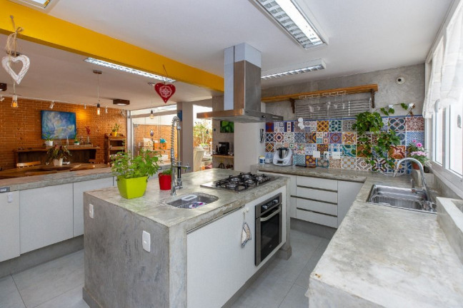 Casa com 3 Quartos à Venda, 226 m² em Chácara Monte Alegre - São Paulo