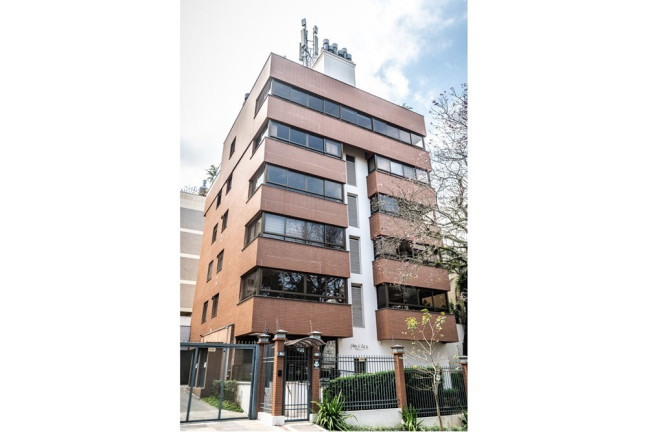 Imagem Imóvel com 3 Quartos à Venda, 444 m² em Tristeza - Porto Alegre Imagem Imóvel com 3 Quartos à Venda, 444 m² em Tristeza - Porto Alegre