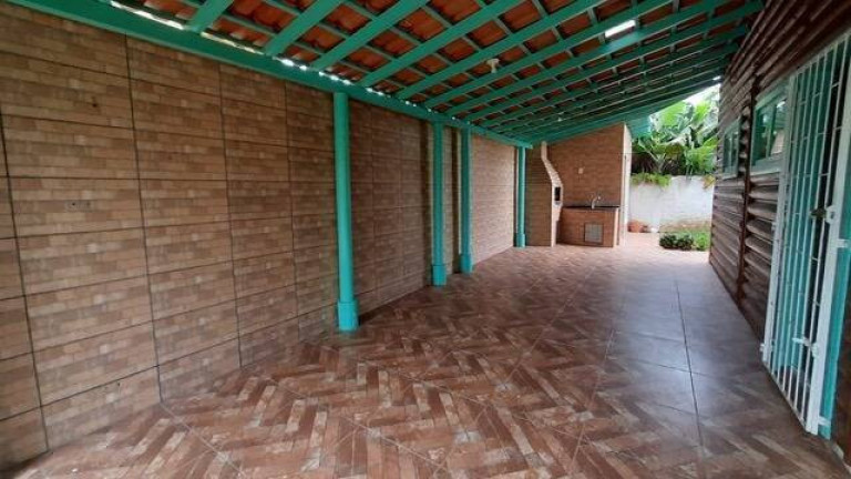 Imagem Casa com 2 Quartos à Venda, em Campeche - Florianópolis Imagem Casa com 2 Quartos à Venda, em Campeche - Florianópolis