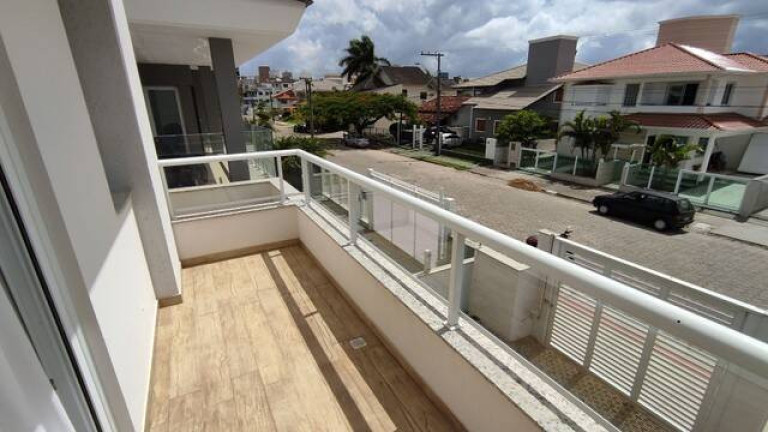 Imagem Casa com 4 Quartos à Venda, 189 m² em Jurerê - Florianópolis
