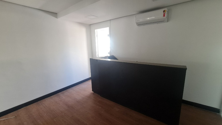 Ponto Comercial à Venda, 32 m² em água Branca - São Paulo