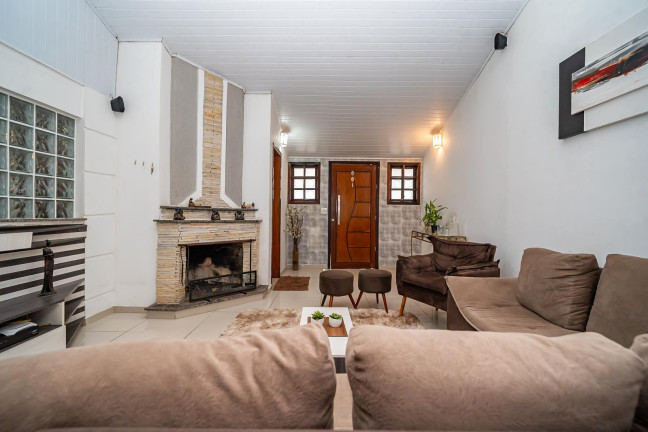 Imagem Casa com 3 Quartos à Venda, 179 m² em Santa Cândida - Curitiba Imagem Casa com 3 Quartos à Venda, 179 m² em Santa Cândida - Curitiba