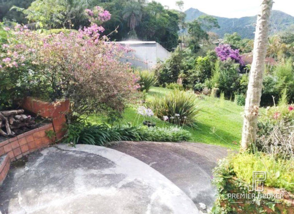 Imagem Casa com 4 Quartos à Venda, 133 m² em Golfe - Teresópolis Imagem Casa com 4 Quartos à Venda, 133 m² em Golfe - Teresópolis