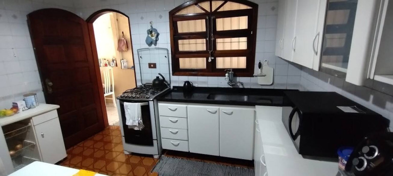 Imagem Casa com 4 Quartos à Venda, 135 m² em Jardim Dona Sinhá - São Paulo