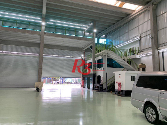 Galpão à Venda ou Locação, 1.050 m² em Valongo - Santos