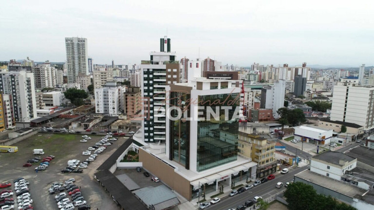 Sala Comercial à Venda, 34 m² em Centro - Criciúma
