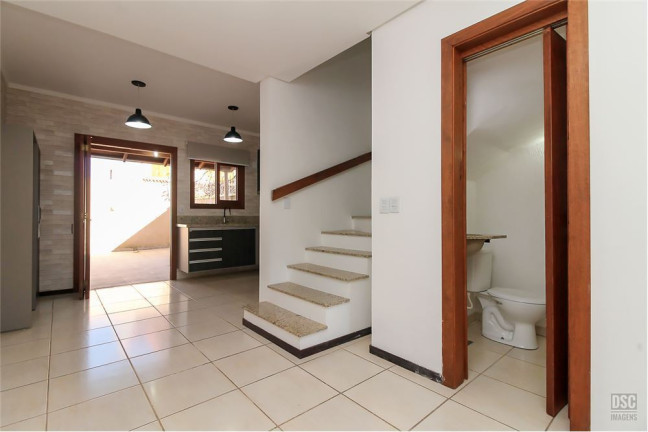 Imagem Casa com 2 Quartos à Venda, em Guarujá - Porto Alegre Imagem Casa com 2 Quartos à Venda, em Guarujá - Porto Alegre