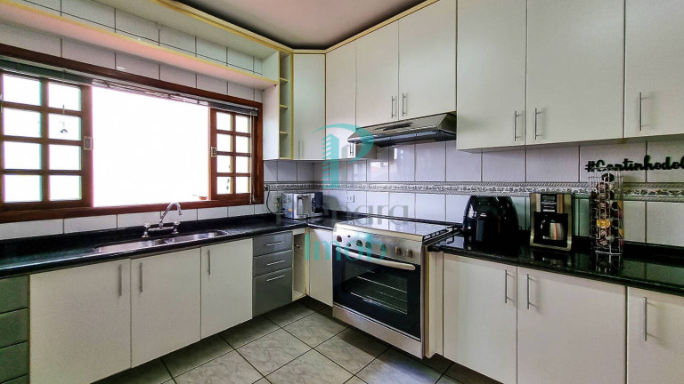 Imagem Sobrado com 3 Quartos à Venda, 243 m² em Umuarama - Osasco Imagem Sobrado com 3 Quartos à Venda, 243 m² em Umuarama - Osasco