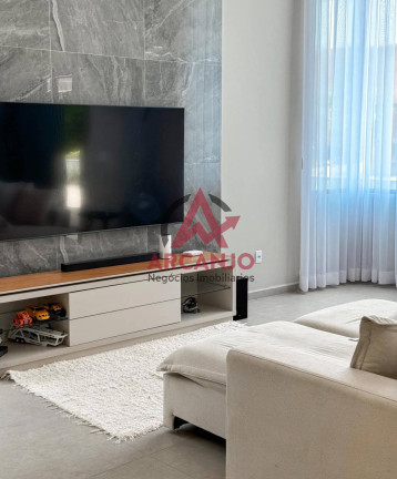 Imagem Casa com 3 Quartos à Venda, 271 m² em Tanque - Atibaia