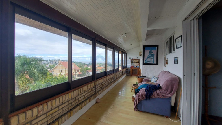 Imagem Sobrado com 3 Quartos à Venda, 325 m² em Vila Assunção - Porto Alegre Imagem Sobrado com 3 Quartos à Venda, 325 m² em Vila Assunção - Porto Alegre