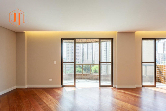 Imagem Apartamento com 3 Quartos à Venda, 193 m² em água Verde - Curitiba Imagem Apartamento com 3 Quartos à Venda, 193 m² em água Verde - Curitiba