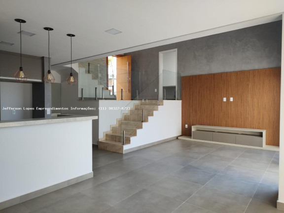 Imagem Casa com 3 Quartos à Venda, 221 m² em Jardim D`icarai - Salto