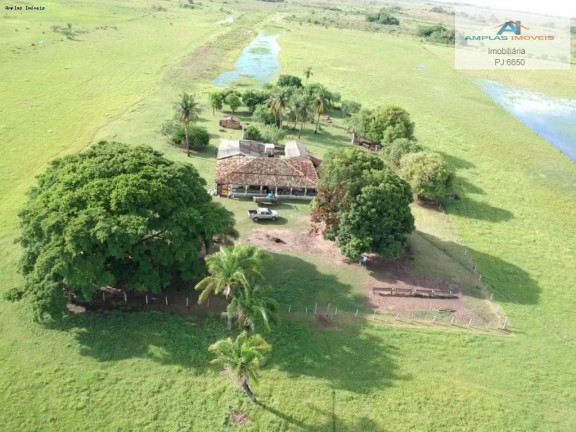 Fazenda à Venda, 58.000 m² em Cáceres