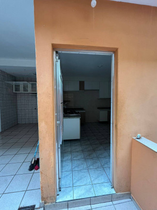 Imagem Casa com 2 Quartos para Alugar,  em Campanario - Diadema