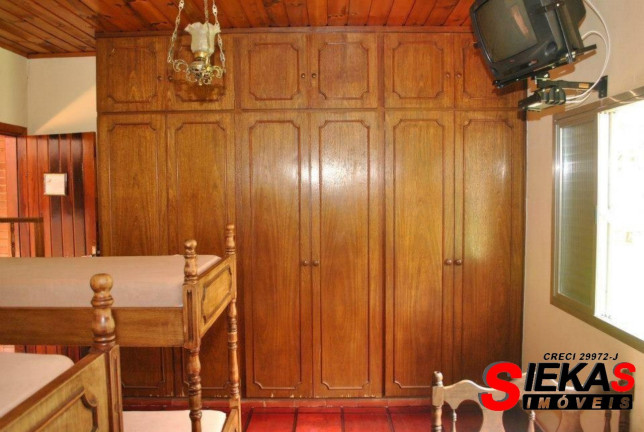 Imagem Imóvel com 8 Quartos à Venda, 133.000 m² em Santa Isabel - Santa Isabel Imagem Imóvel com 8 Quartos à Venda, 133.000 m² em Santa Isabel - Santa Isabel