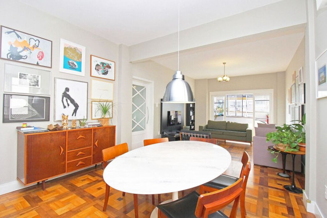 Imagem Apartamento com 3 Quartos à Venda, 140 m² em Centro Histórico - Porto Alegre Imagem Apartamento com 3 Quartos à Venda, 140 m² em Centro Histórico - Porto Alegre