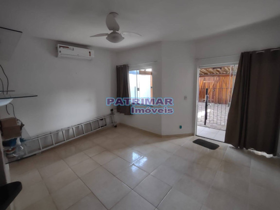 Imagem Casa com 2 Quartos à Venda, 135 m² em Praia De Itaipuaçu (itaipuaçu) - Maricá Imagem Casa com 2 Quartos à Venda, 135 m² em Praia De Itaipuaçu (itaipuaçu) - Maricá