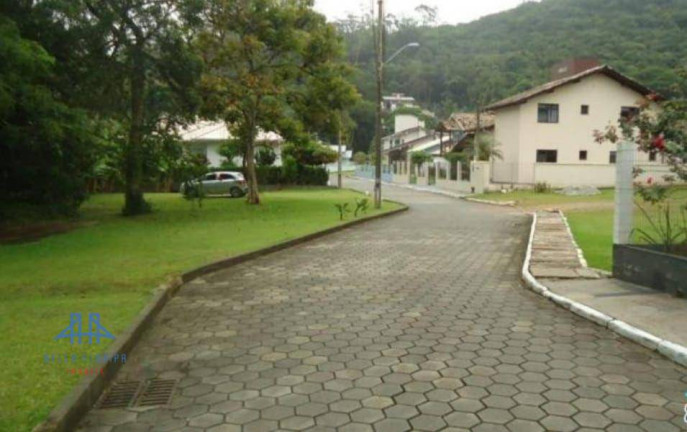 Imagem Terreno à Venda, 1.435 m² em Sambaqui - Florianópolis Imagem Terreno à Venda, 1.435 m² em Sambaqui - Florianópolis