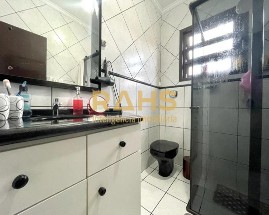 Imagem Casa com 4 Quartos à Venda, 220 m² em Saguaçu - Joinville Imagem Casa com 4 Quartos à Venda, 220 m² em Saguaçu - Joinville