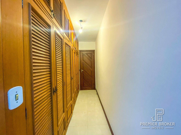 Imagem Casa com 4 Quartos à Venda, 289 m² em Tijuca - Teresópolis Imagem Casa com 4 Quartos à Venda, 289 m² em Tijuca - Teresópolis
