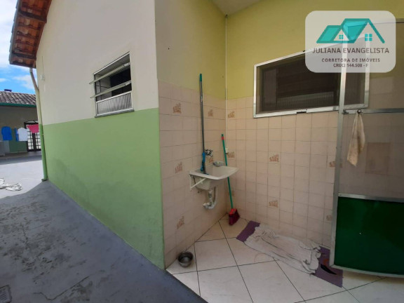 Imagem Casa com 3 Quartos à Venda, 300 m² em Jardim Rony - Guaratinguetá