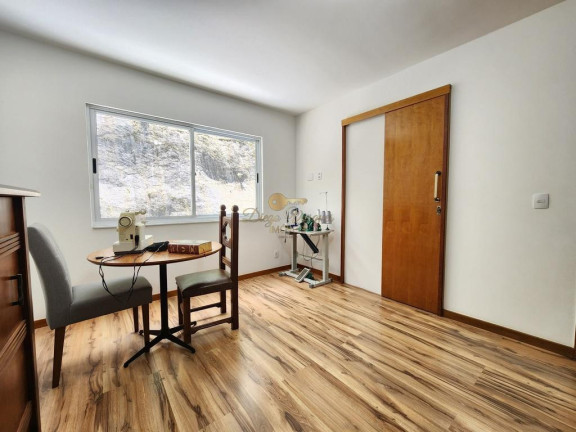 Imagem Casa com 4 Quartos à Venda, 150 m² em Carlos Guinle - Teresópolis
